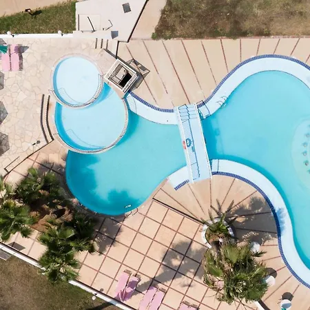 Astreas Hotel apartamentowy 3*