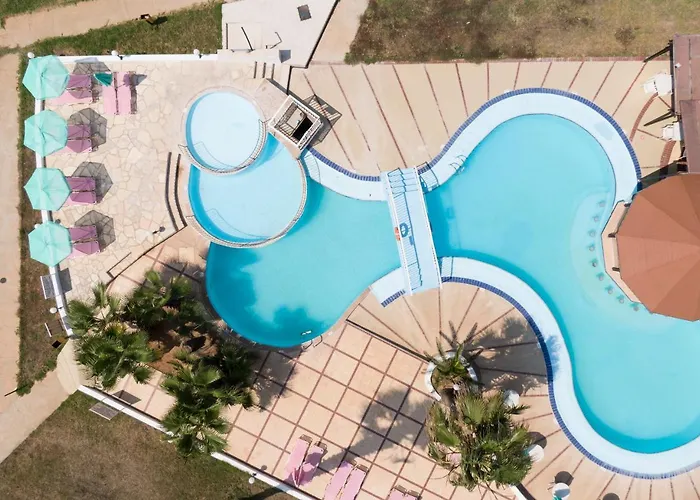 Astreas Aparthotel 3*